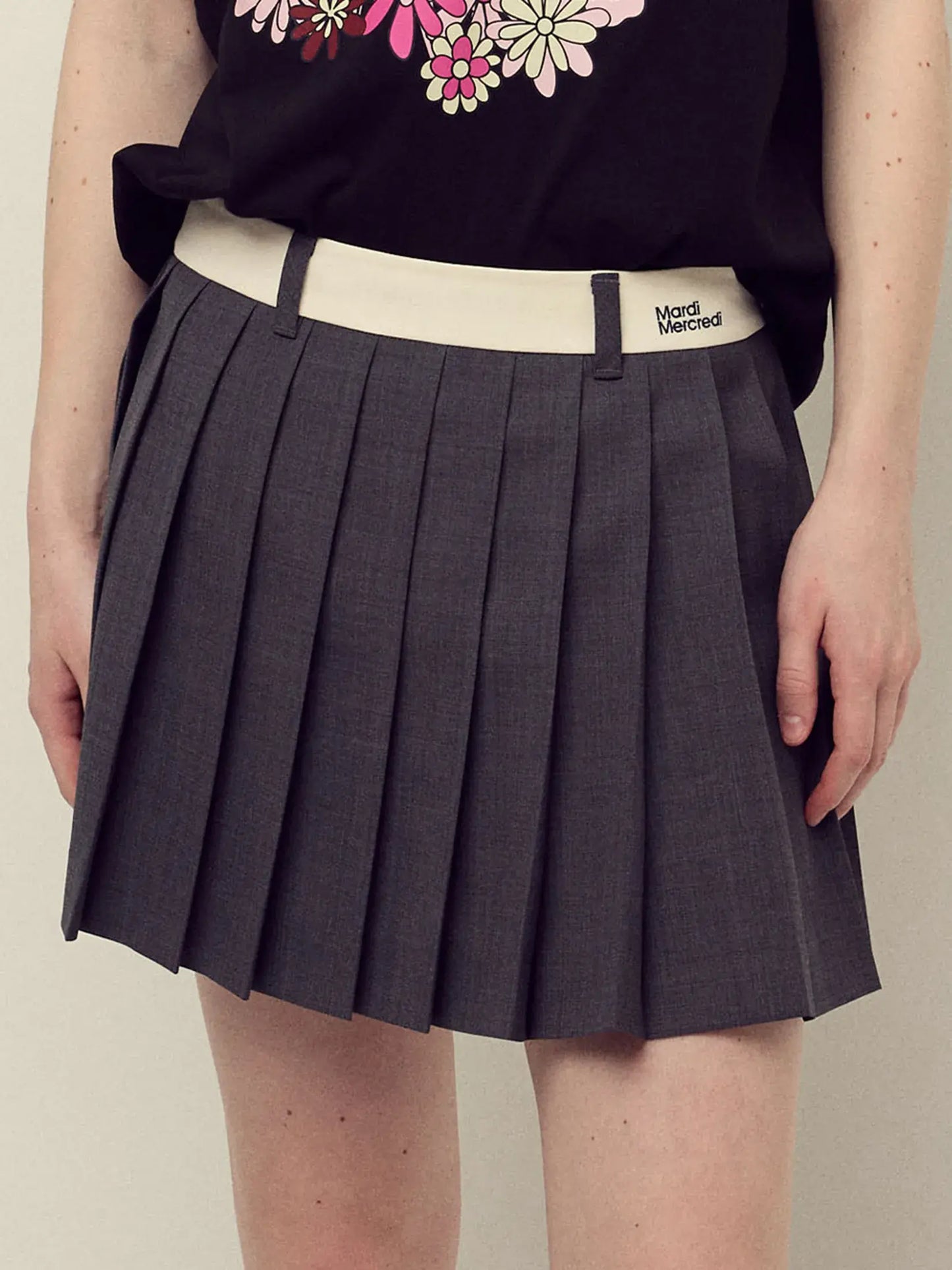 WOOL PLEATED MINI SKIRT CONTRAST WAISTBAND