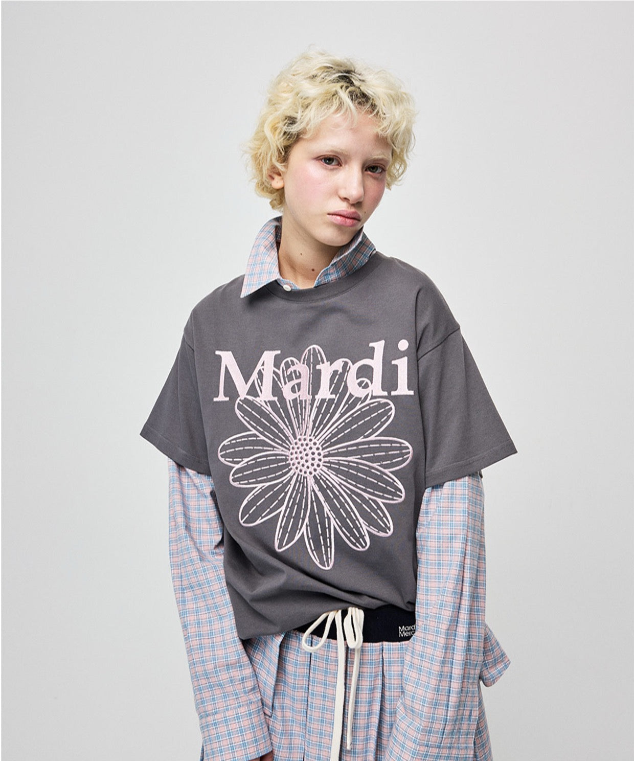 TSHIRT FLOWERMARDI NEEDLEWORK
