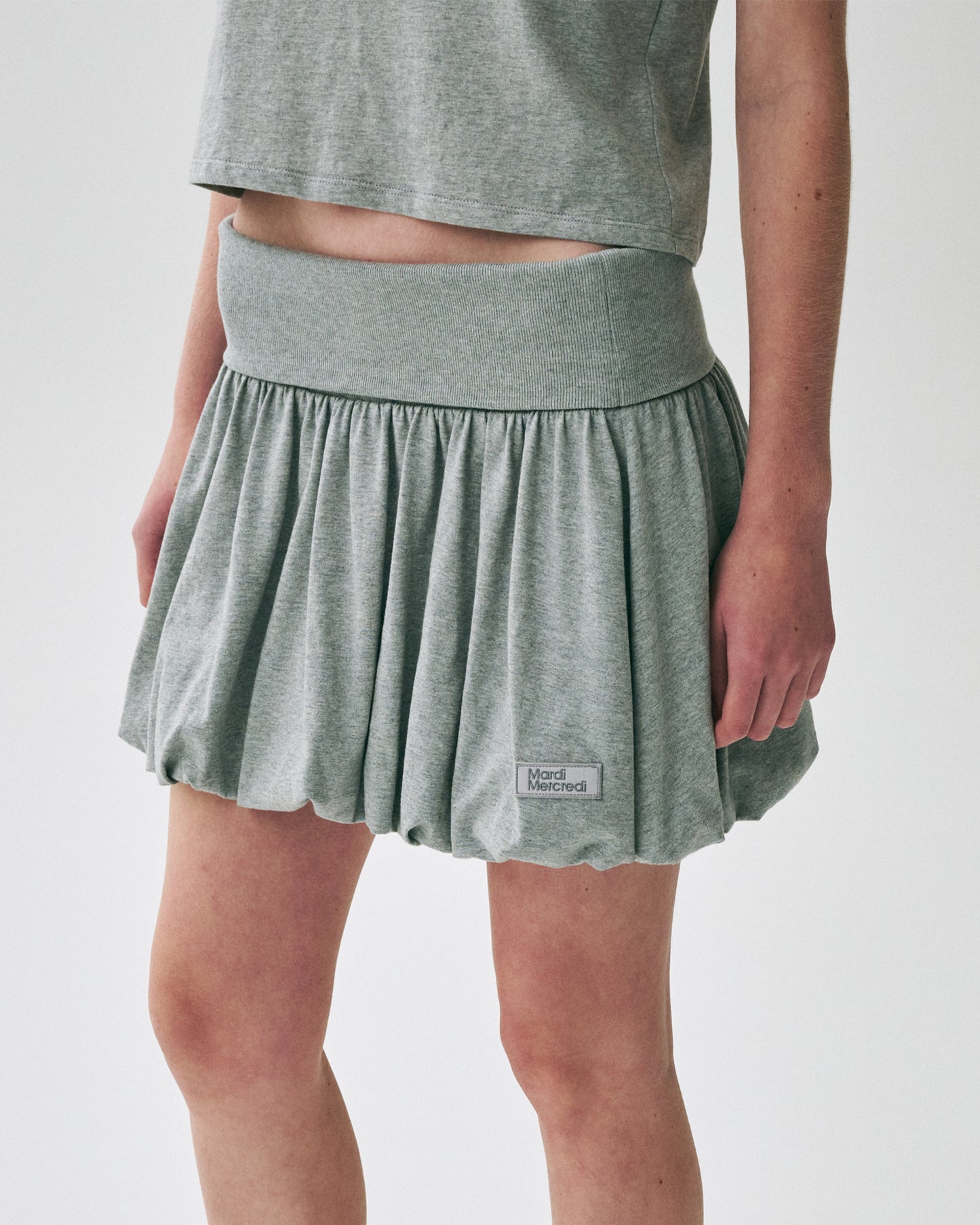 VOLUME MINI SKIRT